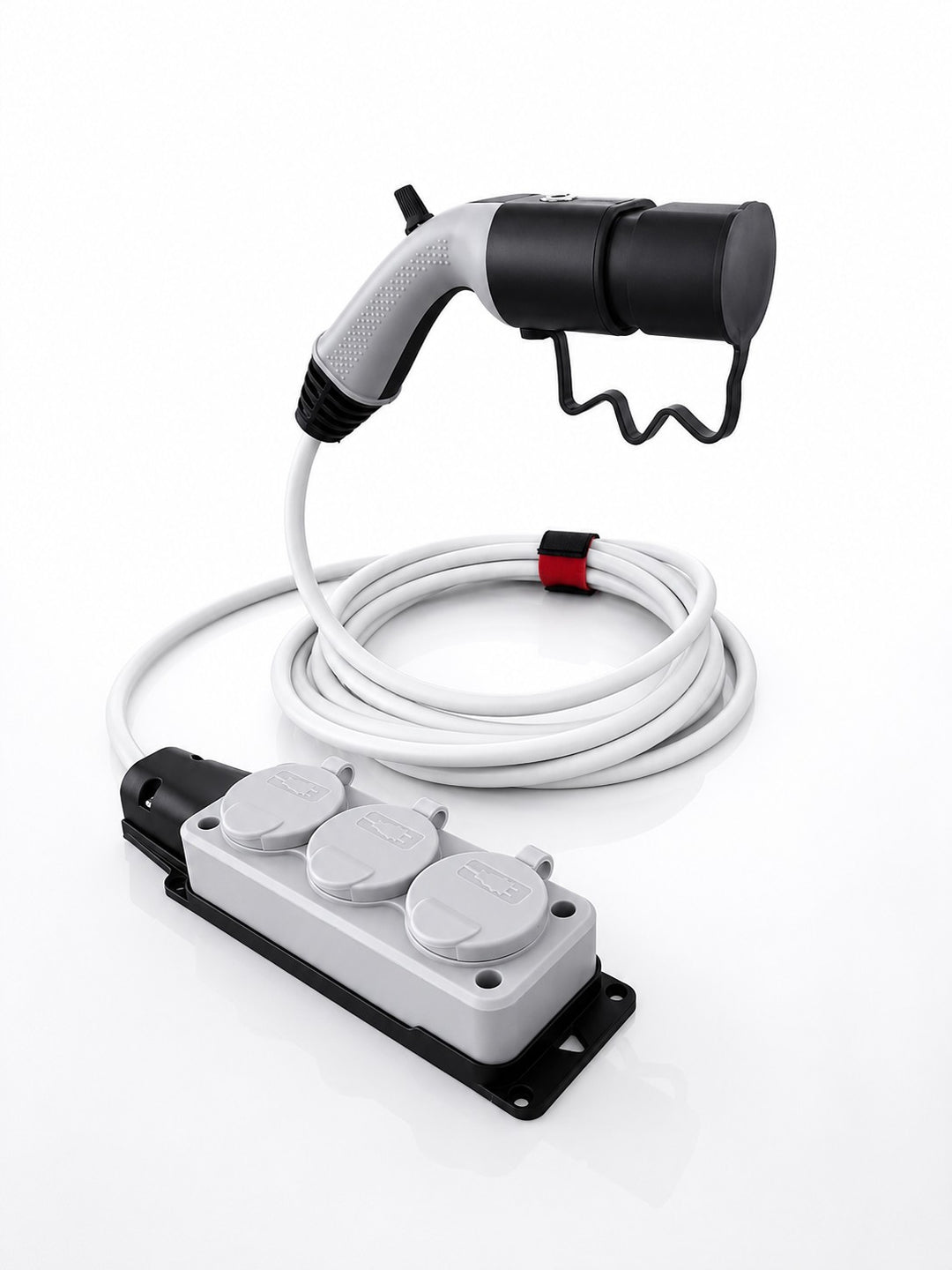 Plugen C2L Adaptör 5 Metre 3'lü Uzatma Fişli - Şarj İstasyonundan 220V Çıkış